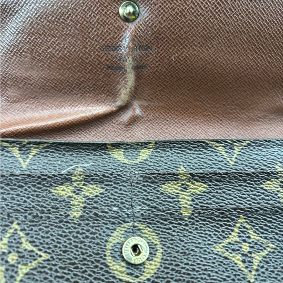 Authentic Lv wallet long - Picture 2 of 16